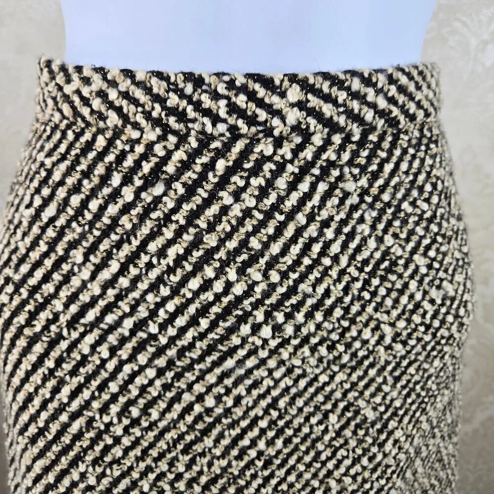 J Crew Size 2 A-line Tweed Skirt Black Cream Gold Metallic Raw Edge Detail Wool